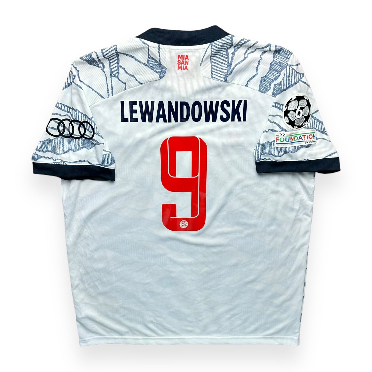 Bayern Munich 2021-22 Third Shirt (XL) Lewandowski #9