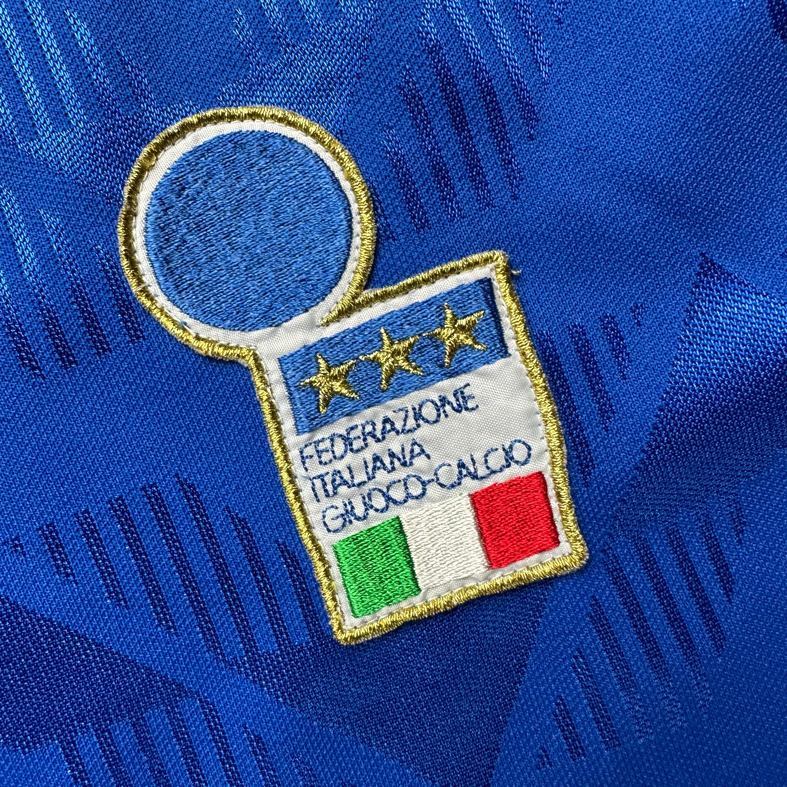 Italy 1992-93 Home Shirt (L) #22