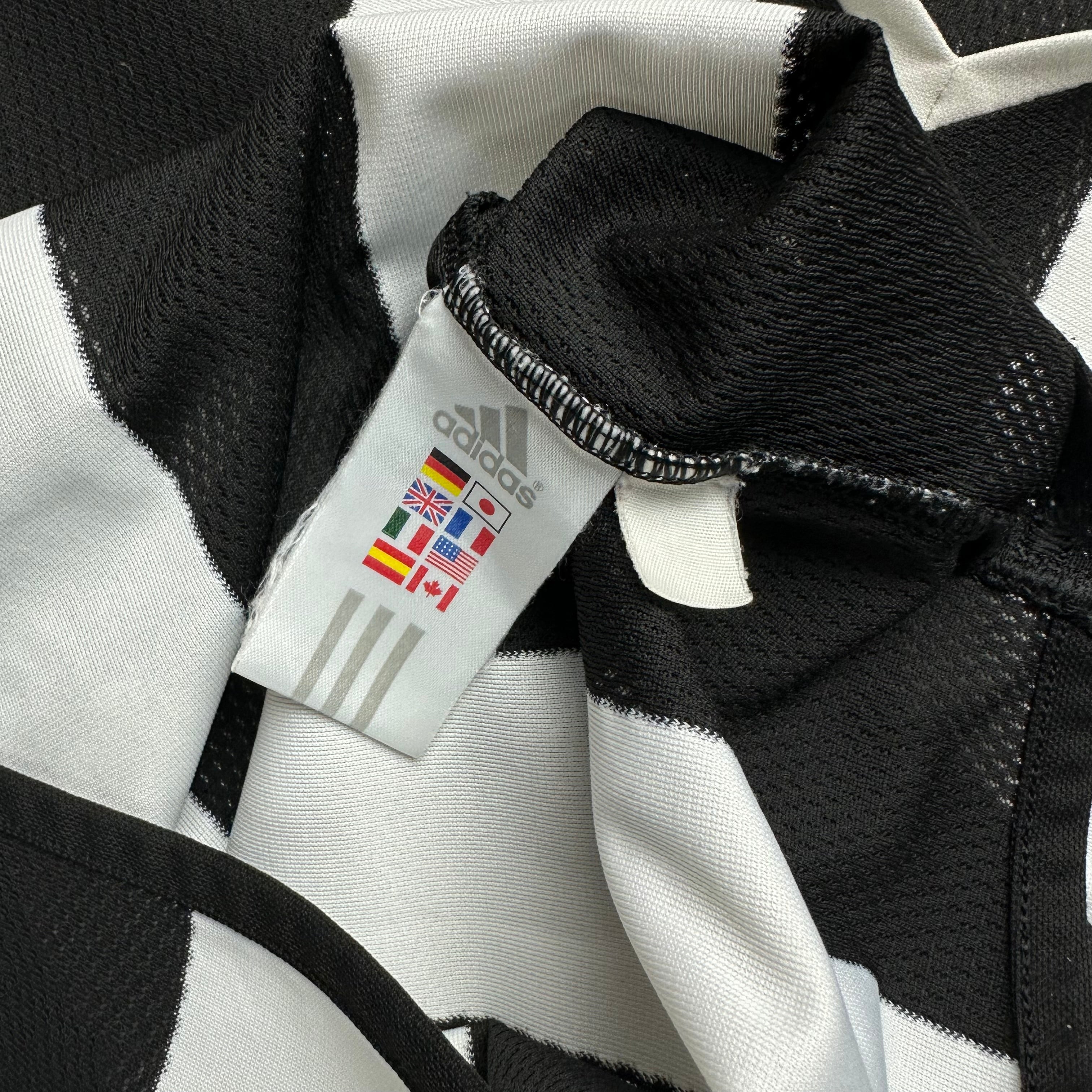 Newcastle 2003-05 Home Shirt (M) Shearer #9