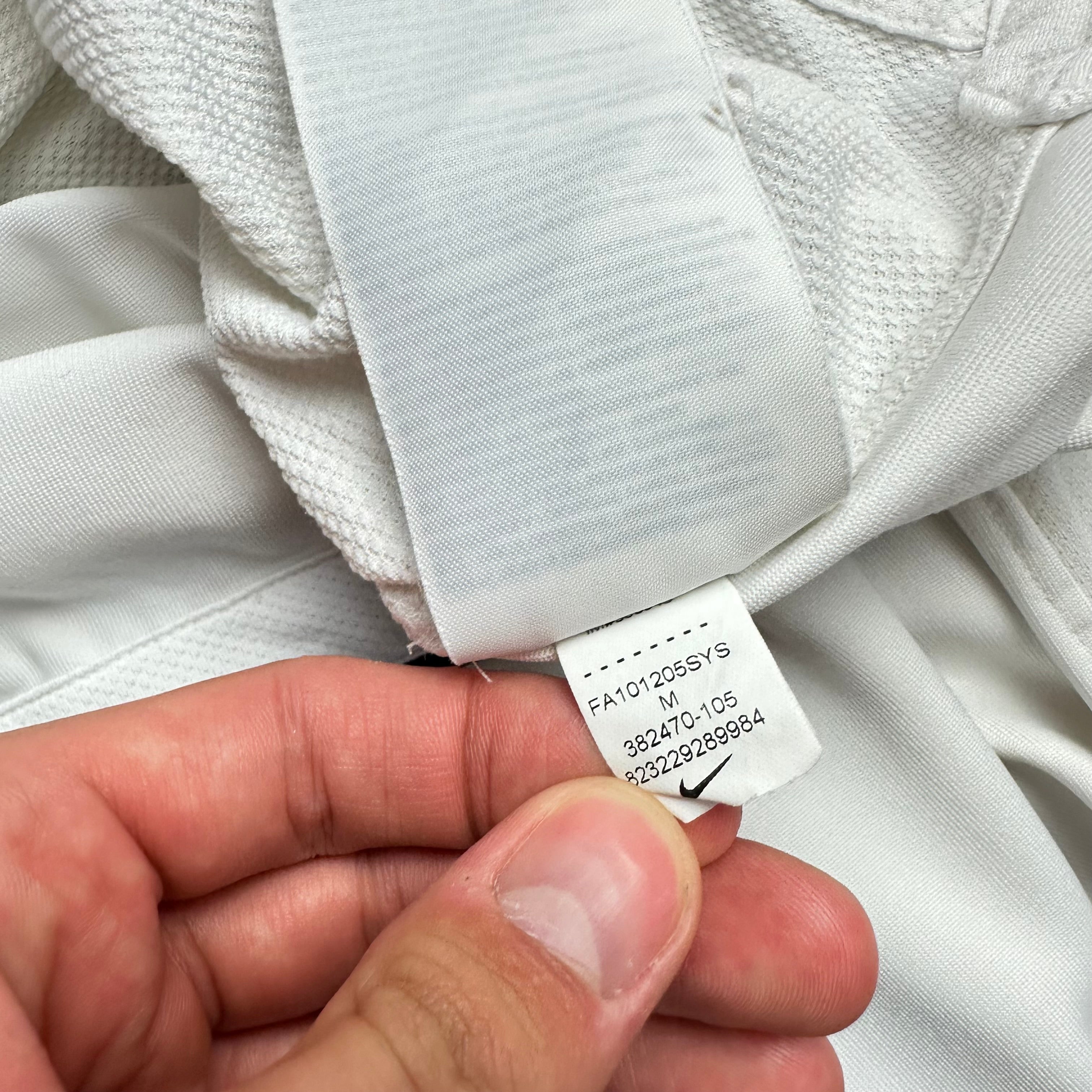 Manchester United 2010-11 Away Shirt (M) Nani #17