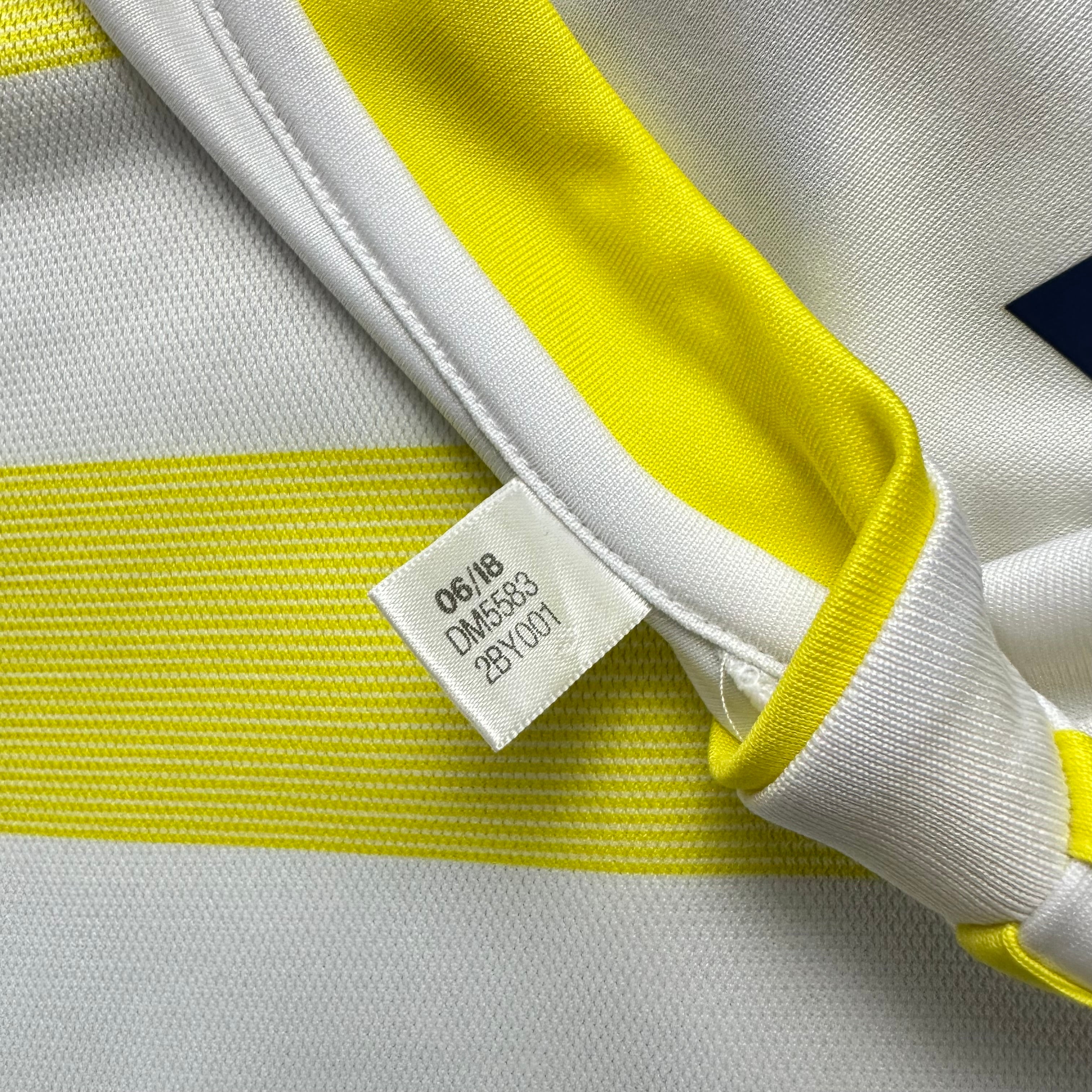 Fenerbahce 2018-19 Third Shirt (S)