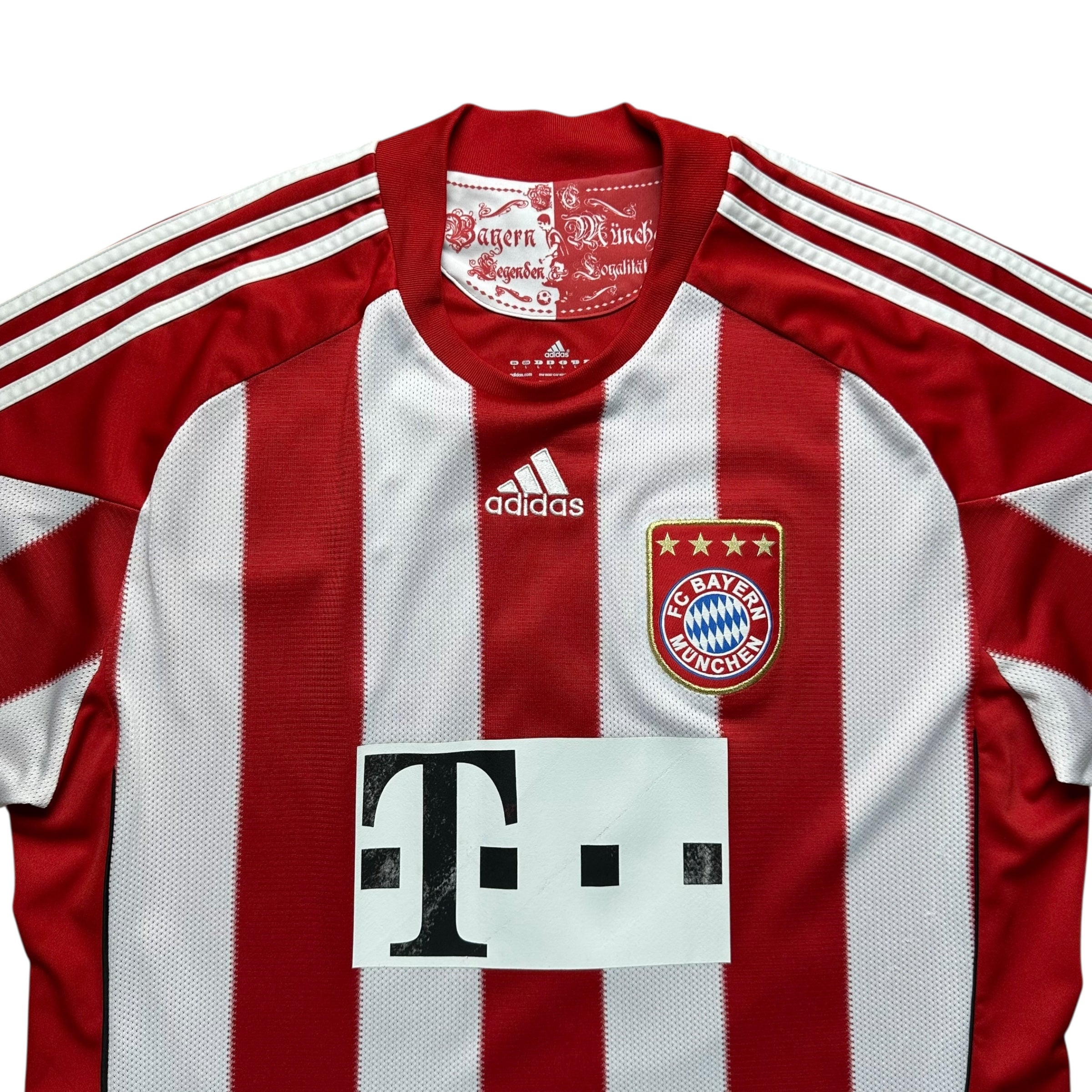 Bayern Munich 2010-11 Home Shirt (L) Schweinsteiger #31