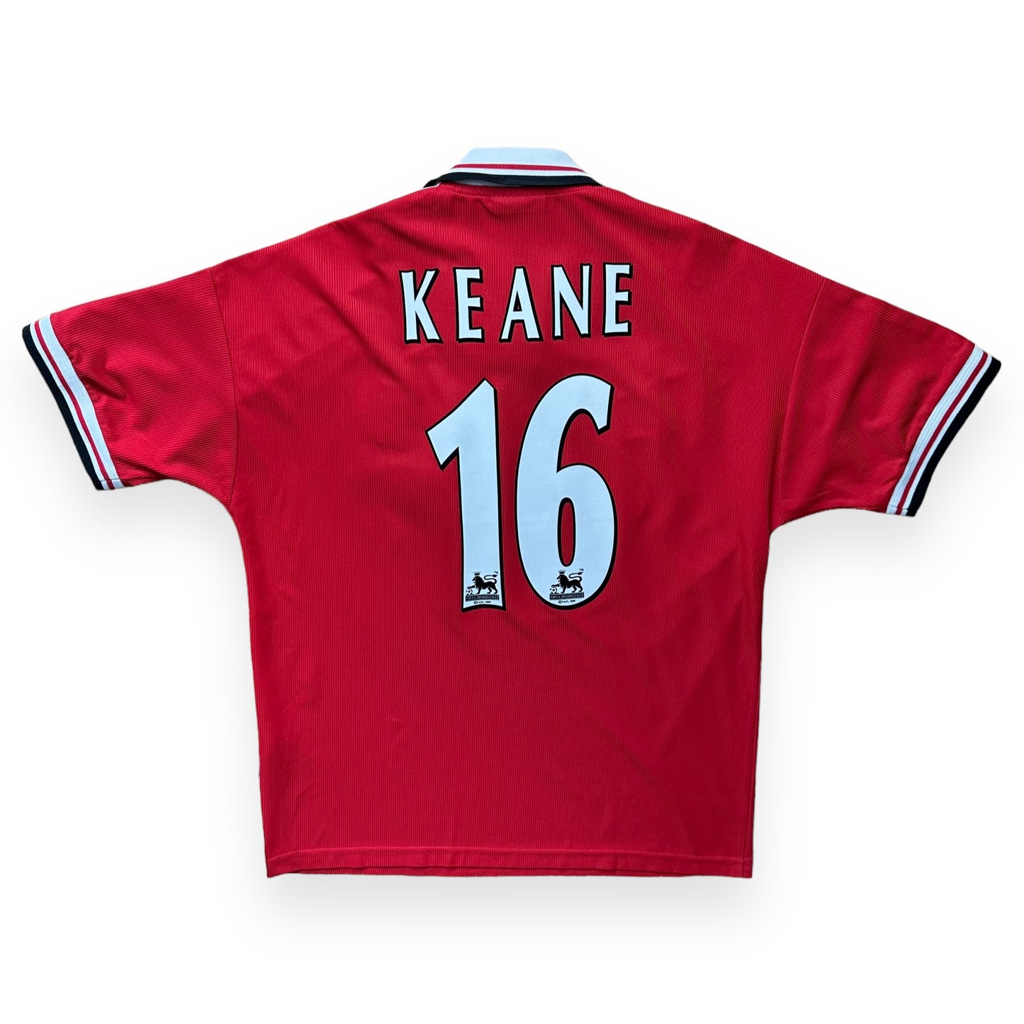 Manchester United 1998-00 Home Shirt (L) Keane #16
