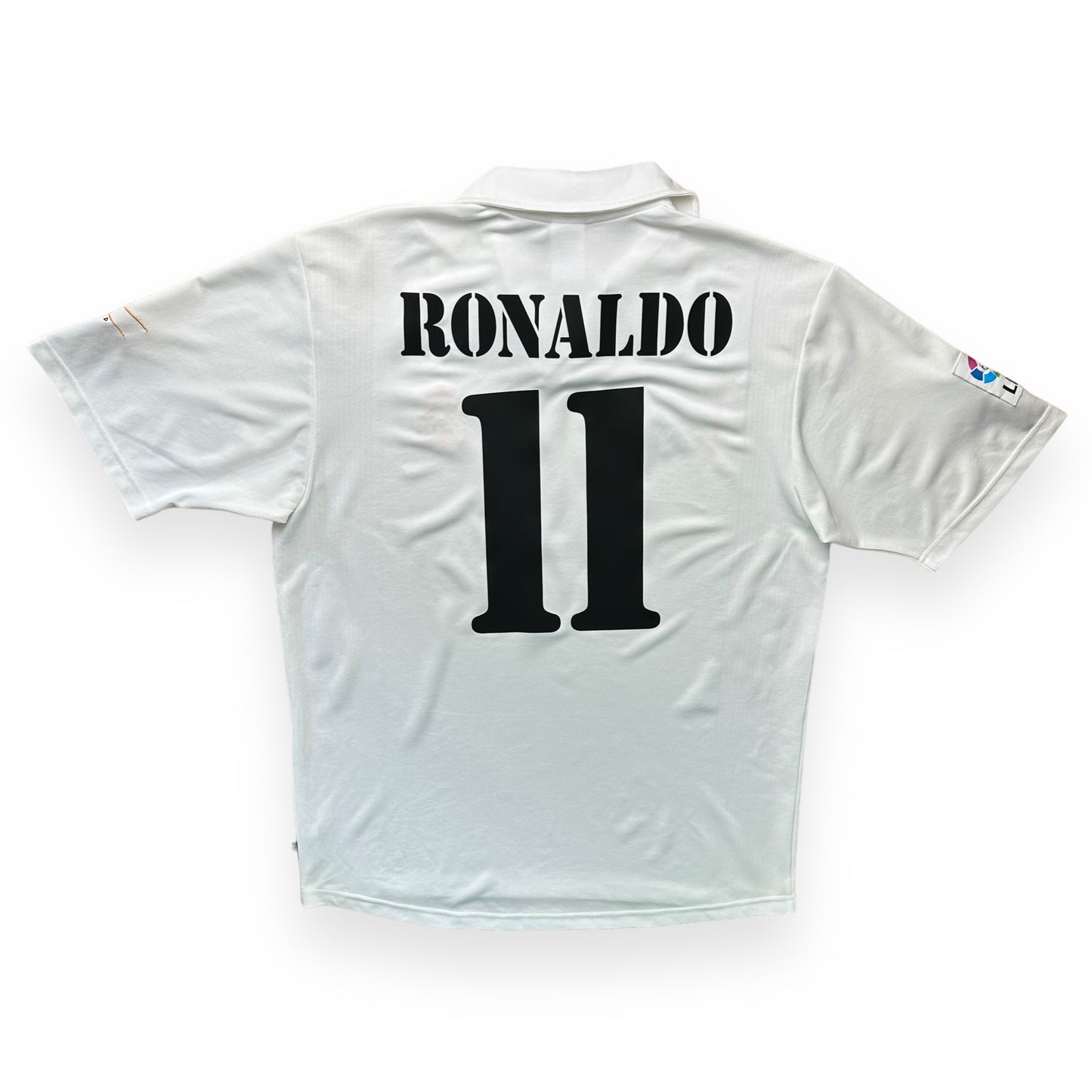 Real Madrid 2001-02 Home Shirt (M) Ronaldo #11