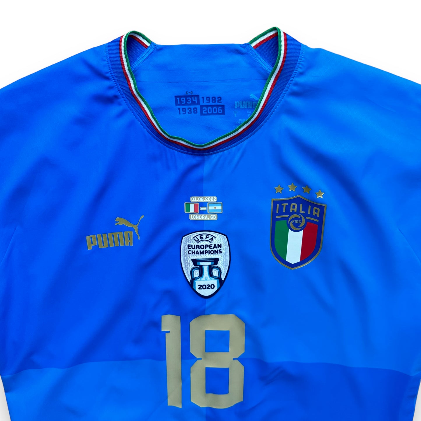 Italy 2022 Home Shirt (S) Barella #18