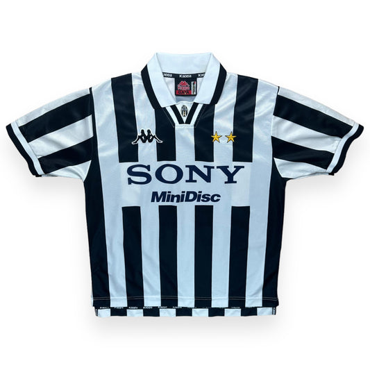 Juventus 1996-97 European Home Shirt (S)