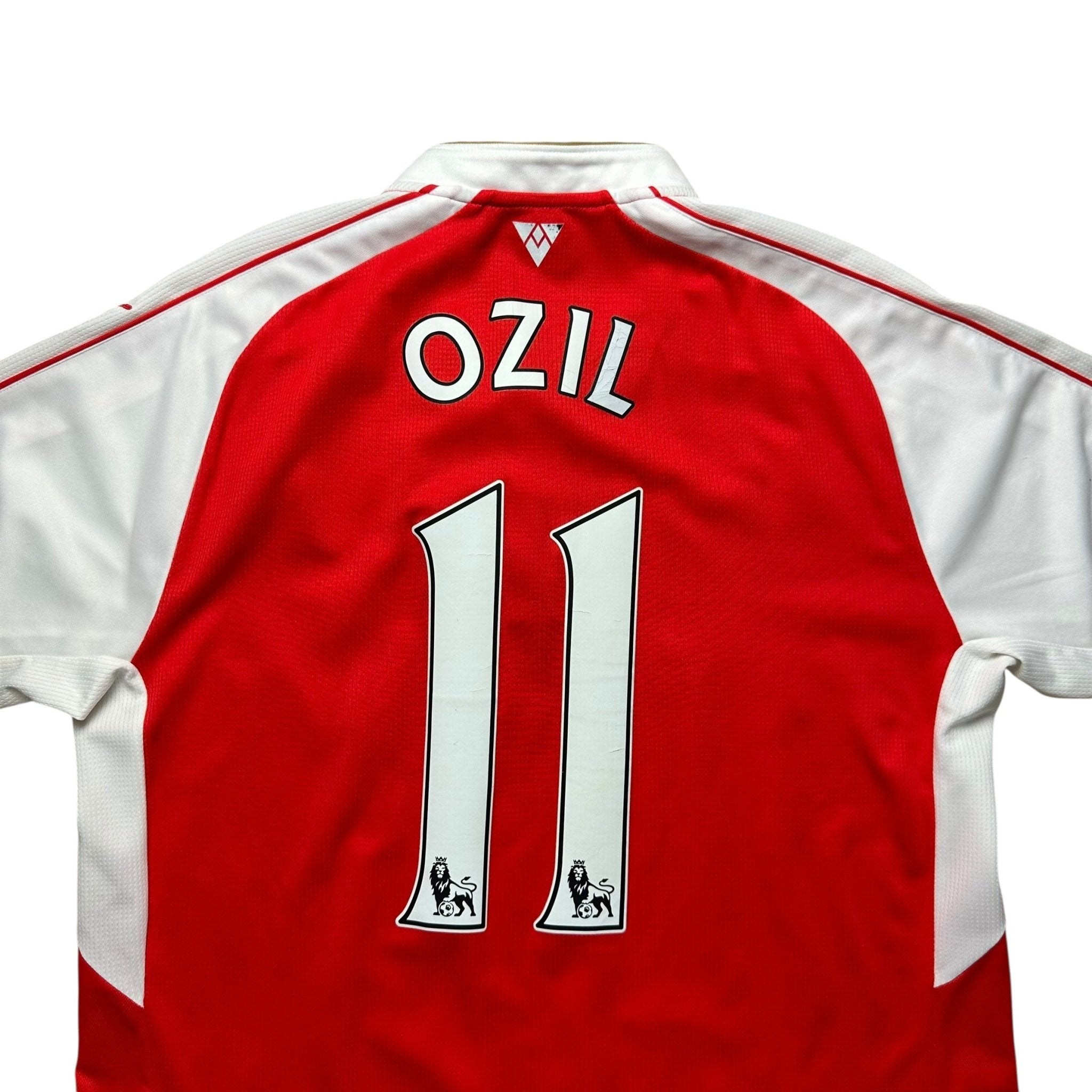 Arsenal 2015 - 16 Home Shirt (L) Ozil 11 - Kitplug