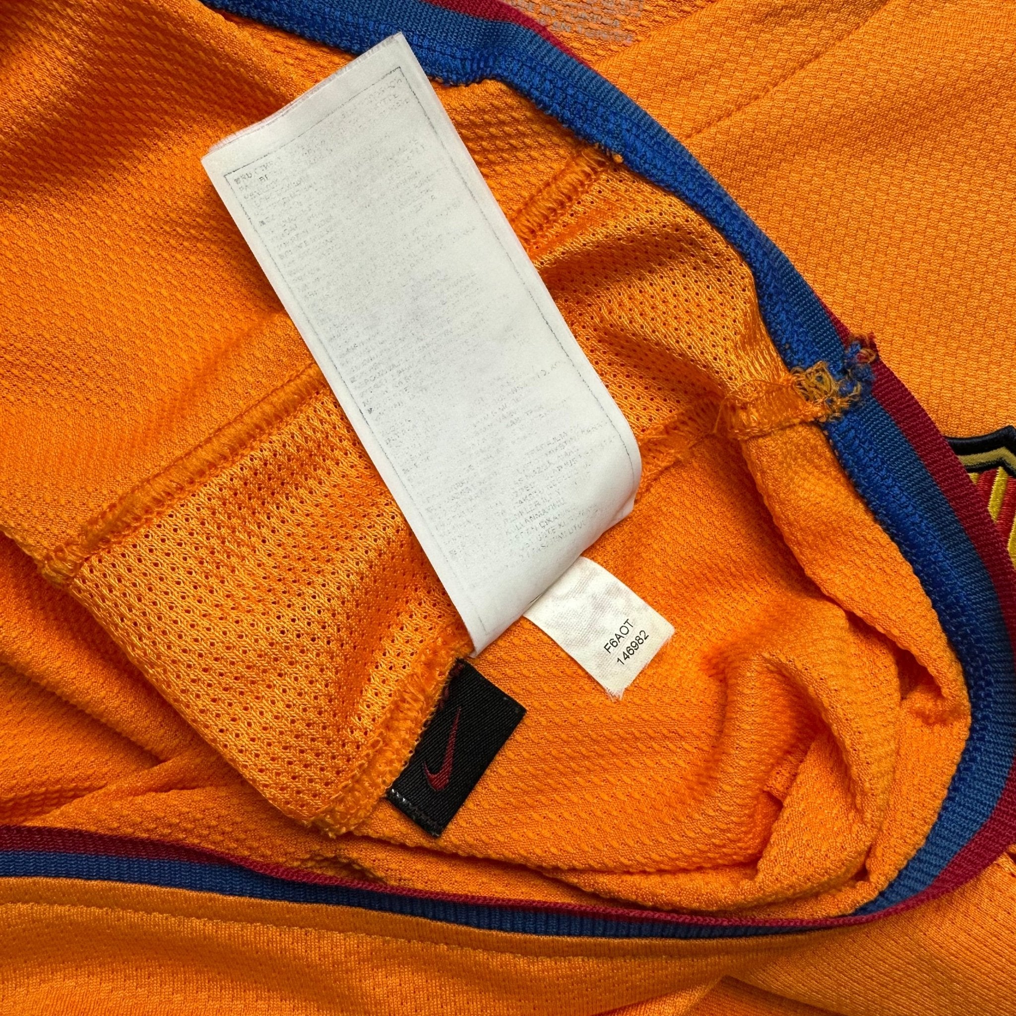 Barcelona 2006 - 07 Away Shirt (M) Messi 19 - Kitplug