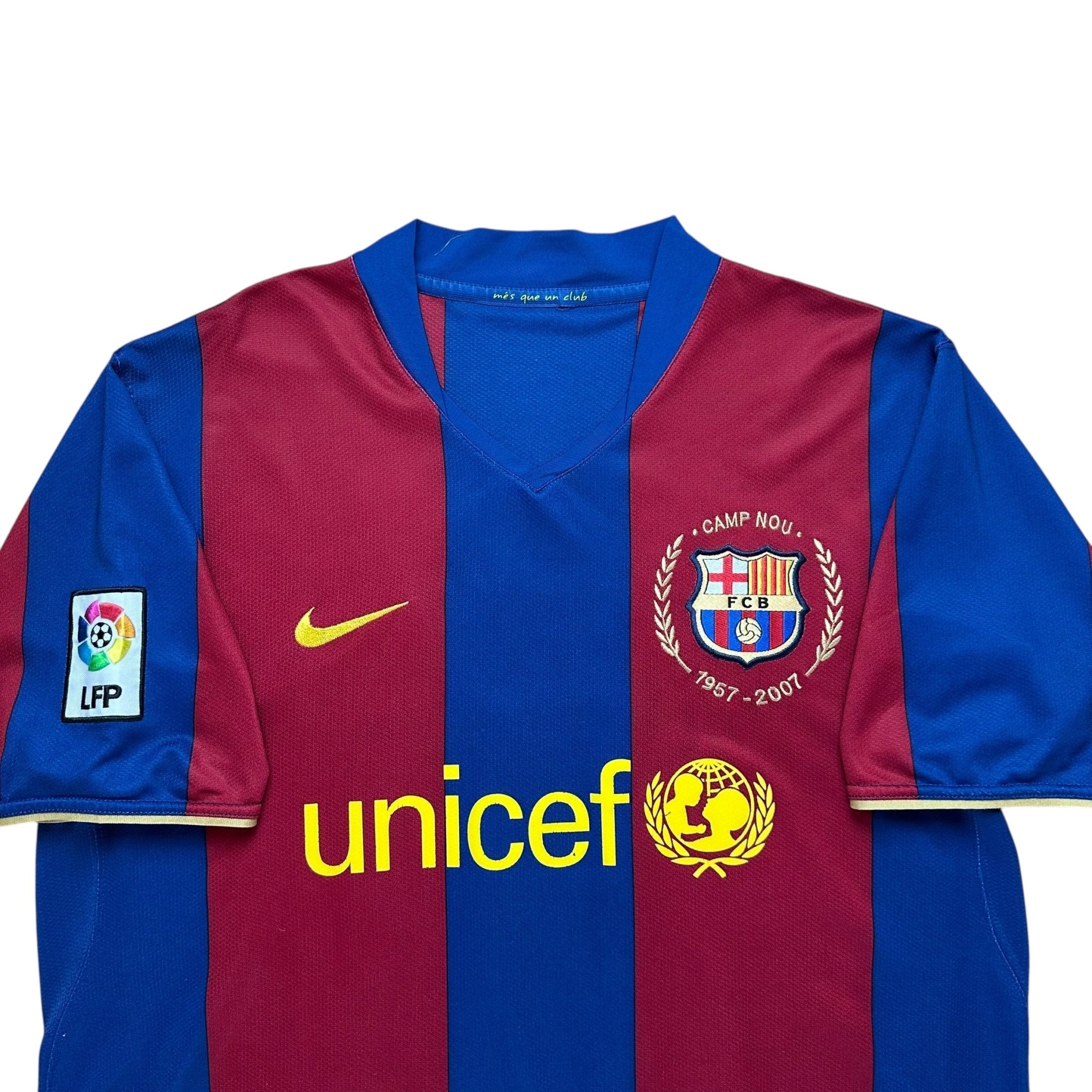 Barcelona 2007 - 08 Home Shirt (L) Messi 19 - Kitplug