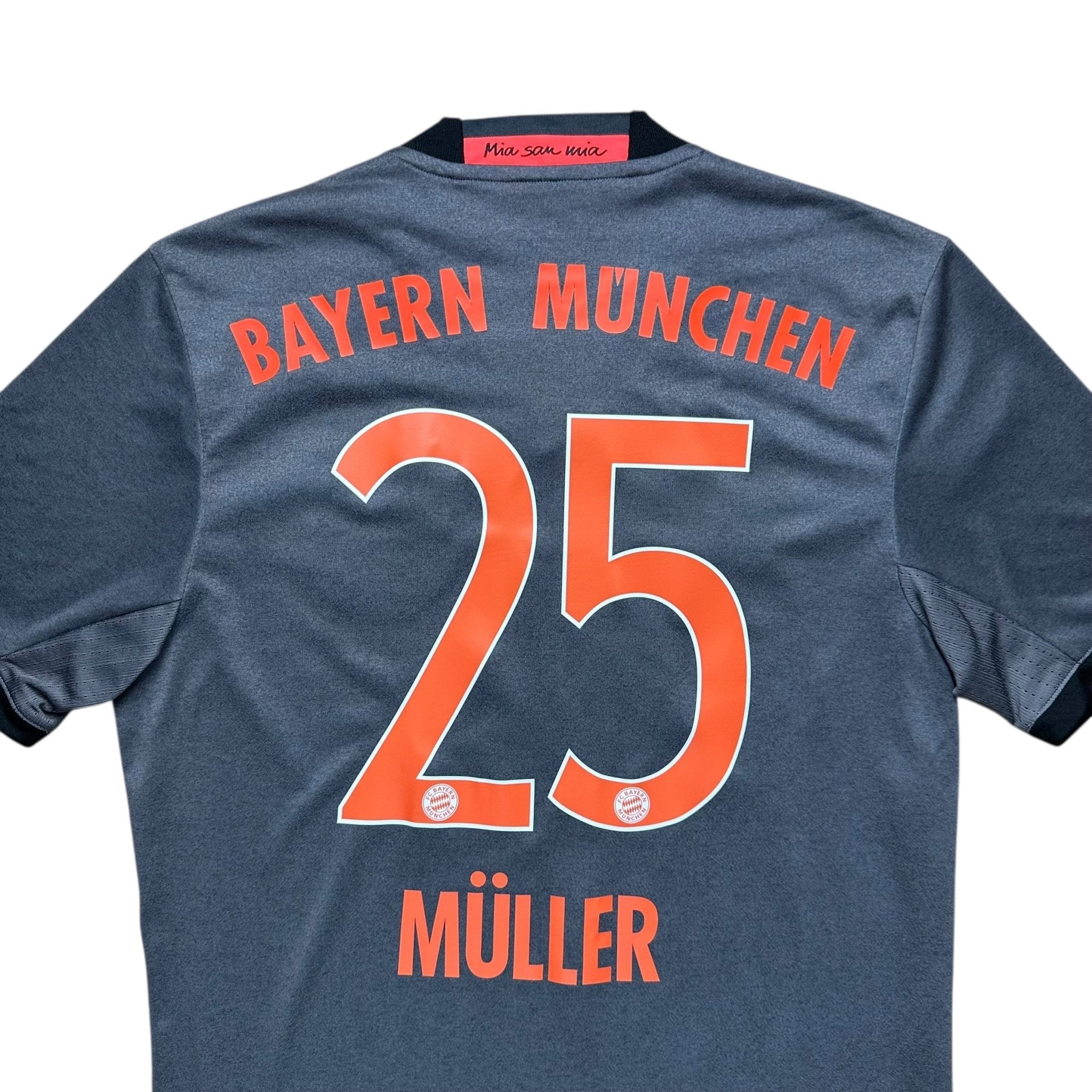 Bayern Munich 2016 - 17 Away Shirt (S) Muller 25 - Kitplug