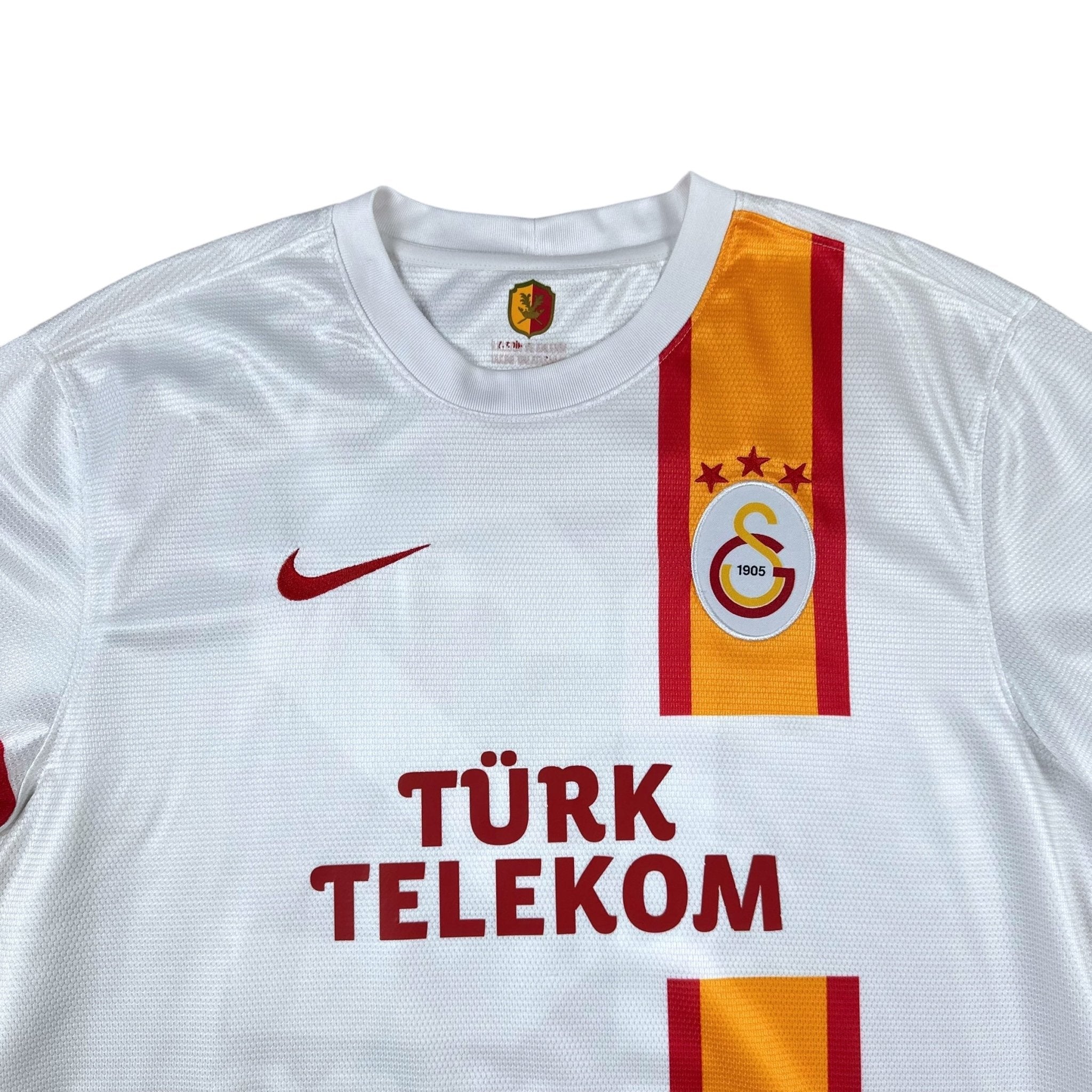 Galatasaray 2012-13 Away Shirt (L) Drogba #11 - Kitplug