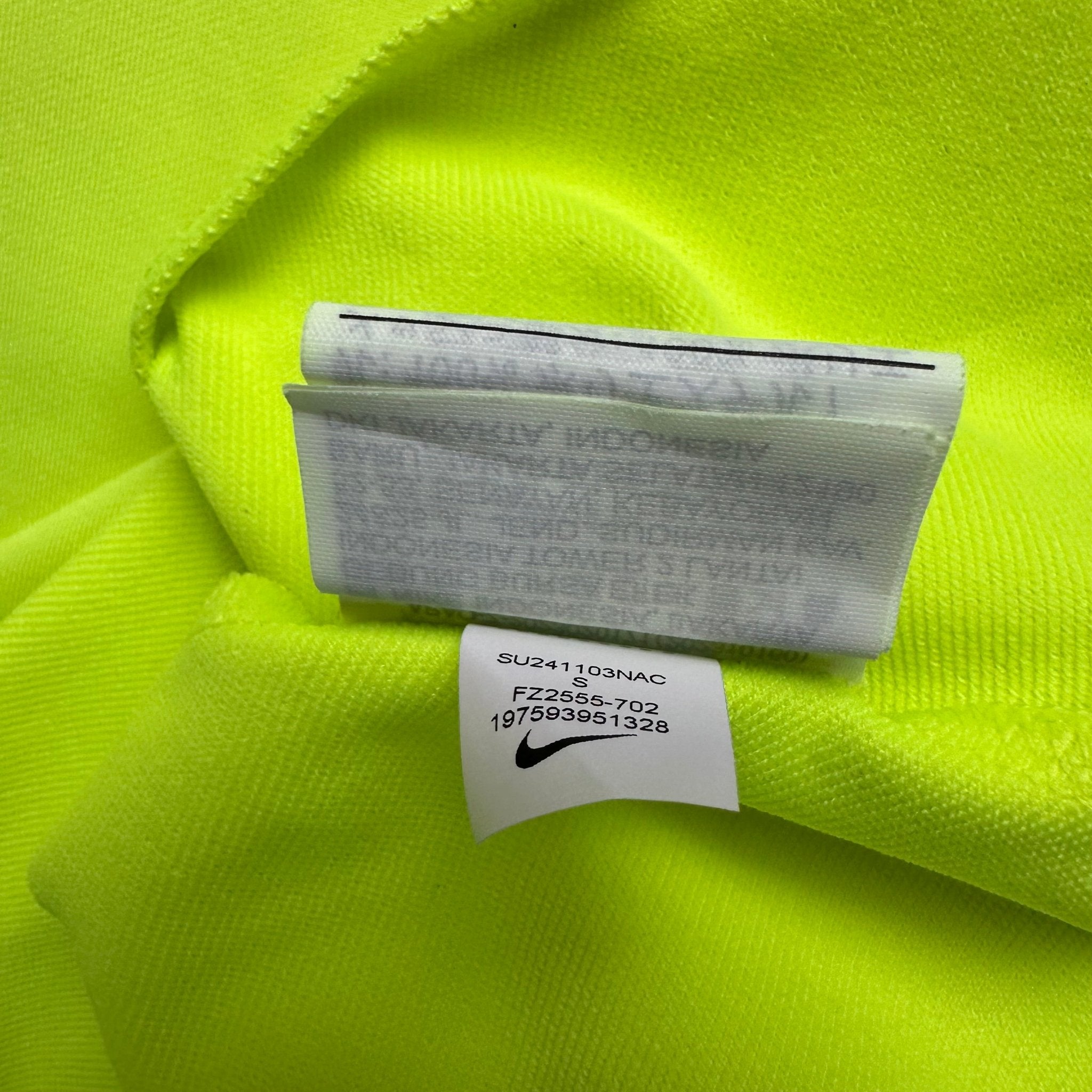 Hong Kong 2024 Training 1/4 Zip Sweatshirt (S) - Kitplug