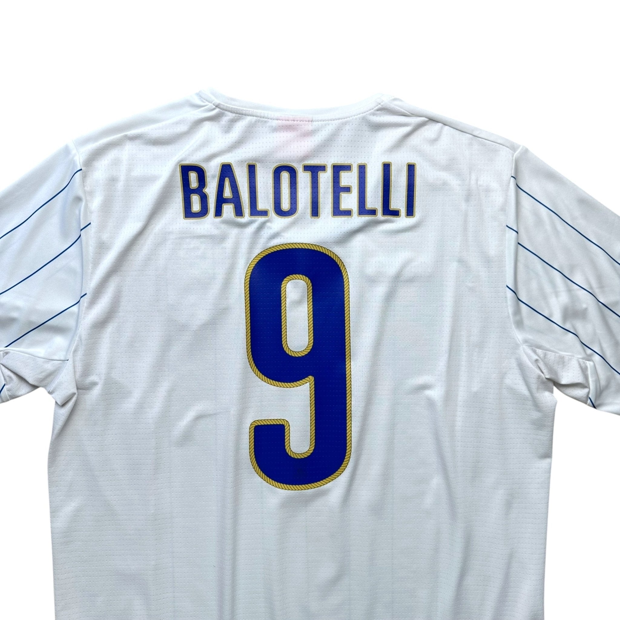 Italy 2014 Away Shirt (L) Balotelli 9 - Kitplug