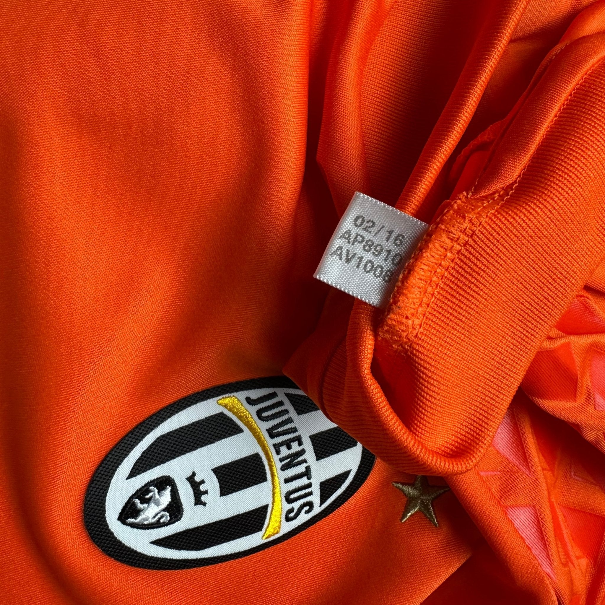 Juventus 2016 - 17 GK Shirt (S) Buffon 1 - Kitplug