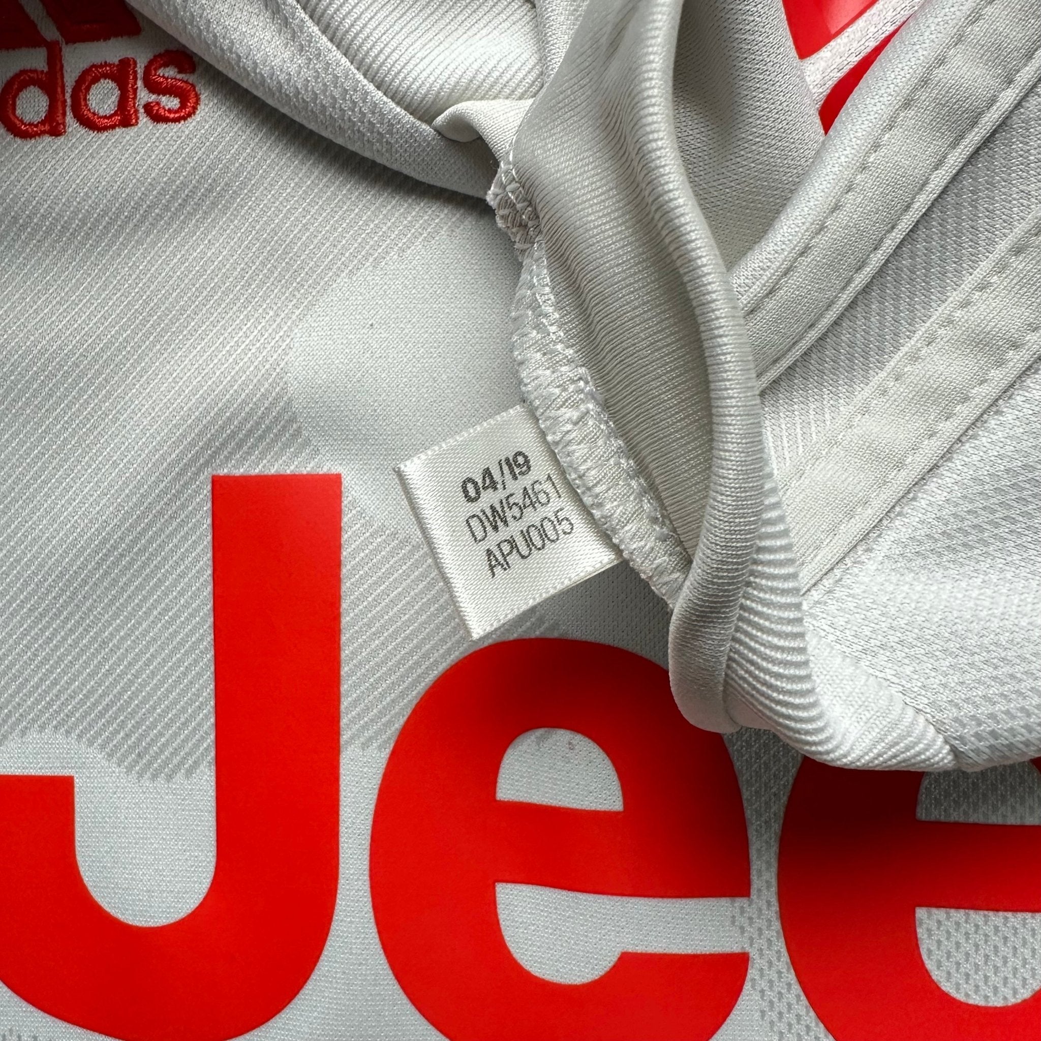Juventus 2019 - 20 Away Shirt (M) Ronaldo 7 - Kitplug