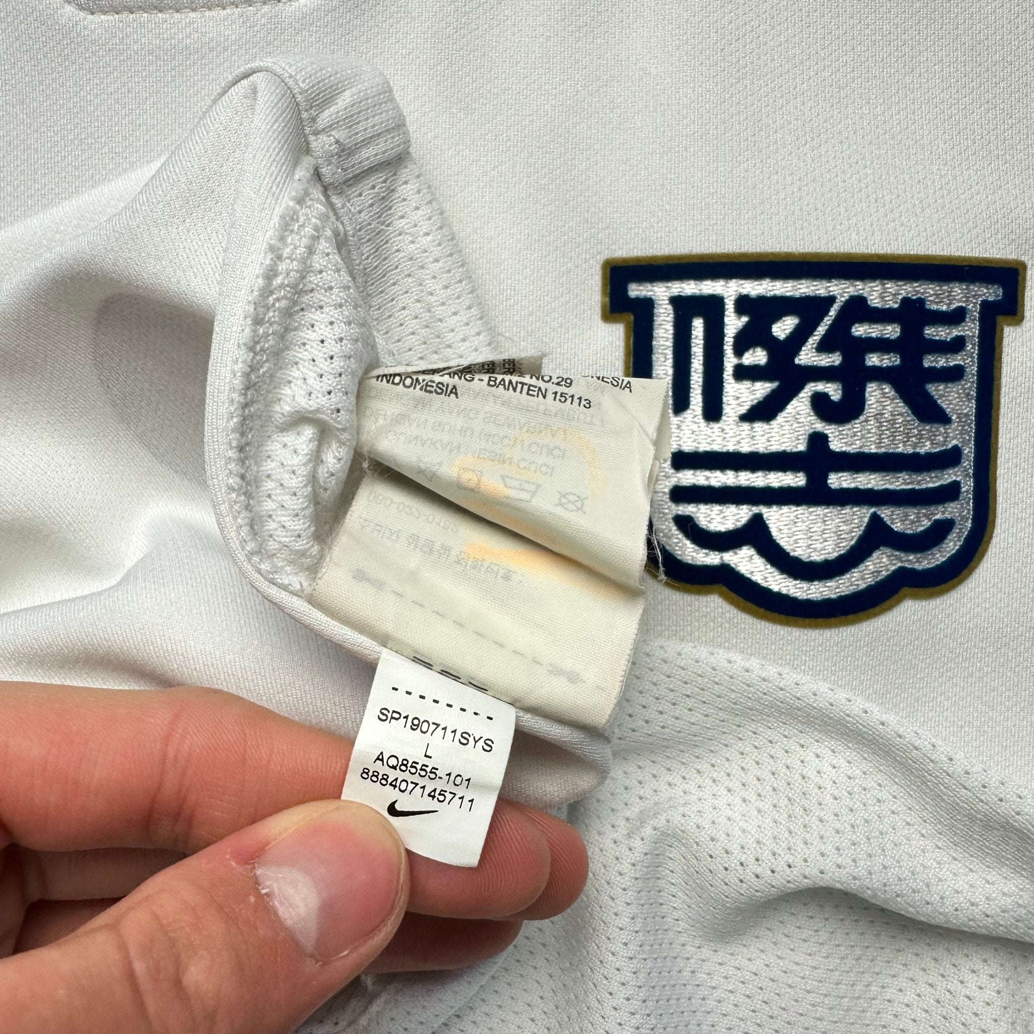 Kitchee 2019 - 20 Home Shirt (M) Lucas Silva 9 - Kitplug