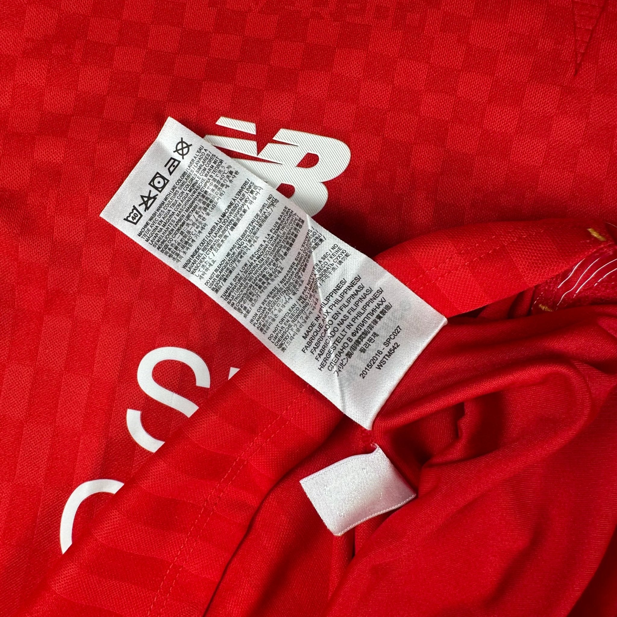 Liverpool 2015-16 Home Shirt (S) Coutinho 10 - Kitplug