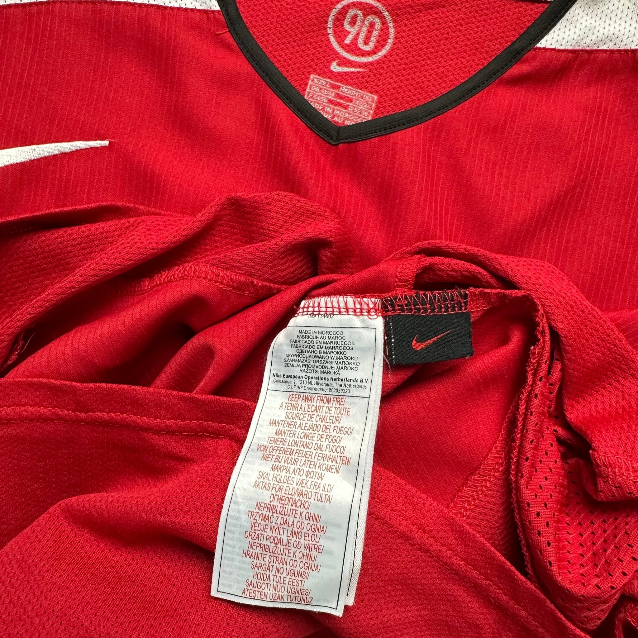 Manchester United 2004 - 06 Home Shirt (L) Ronaldo 7 - Kitplug