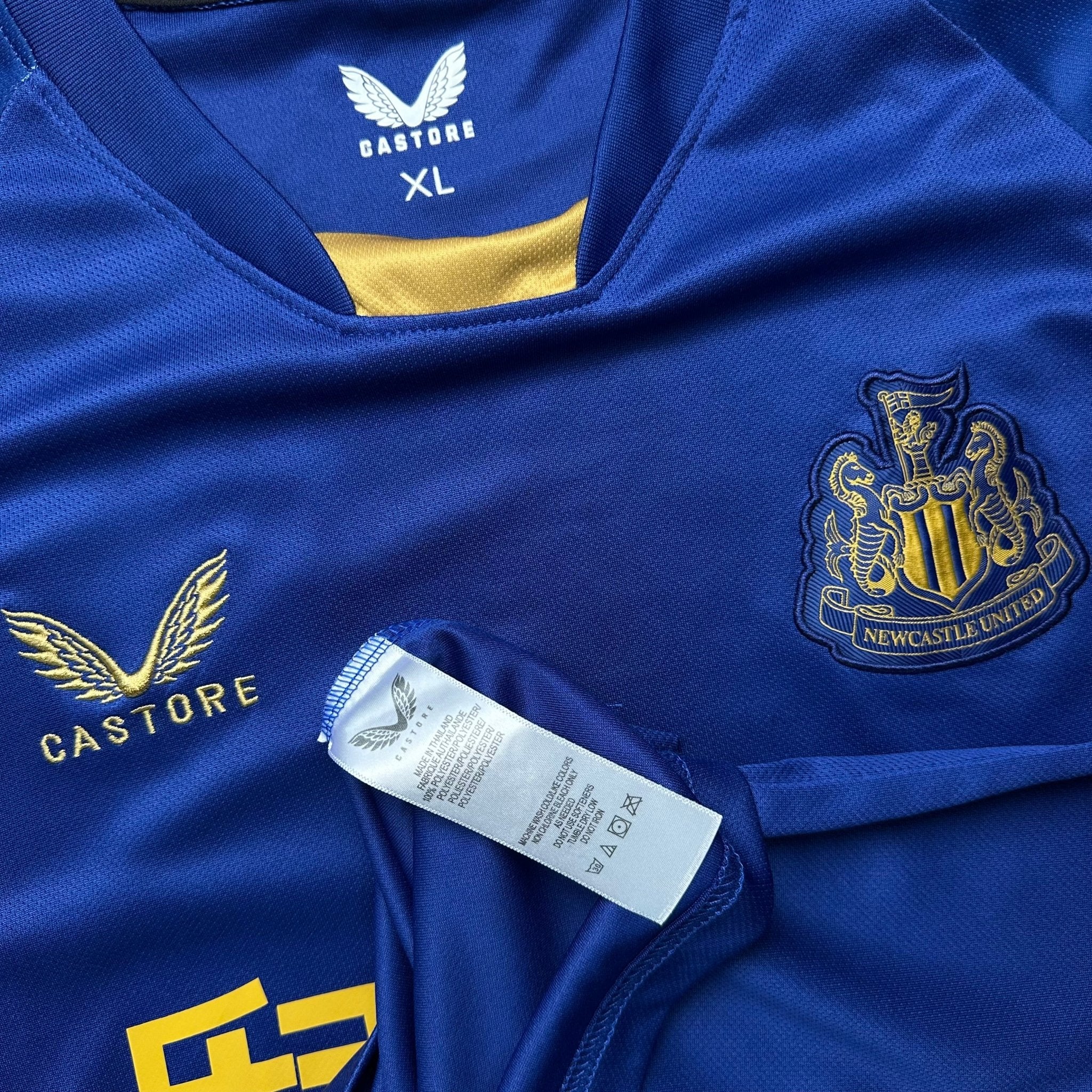 Newcastle 2022 - 23 Away Shirt (XL) Almiron 24 - Kitplug