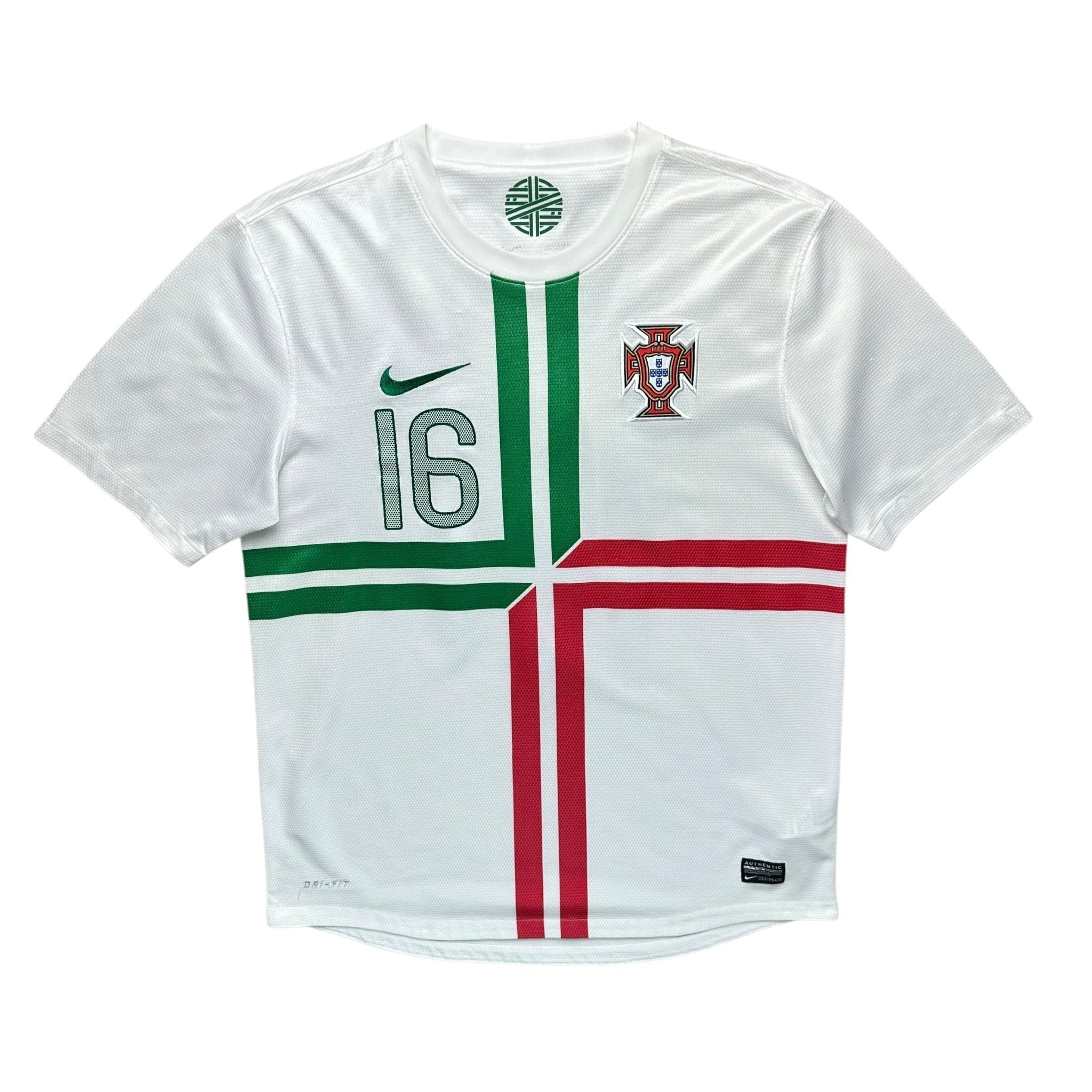 Portugal 2012 Away Shirt (M) R.Meireles 16 - Kitplug