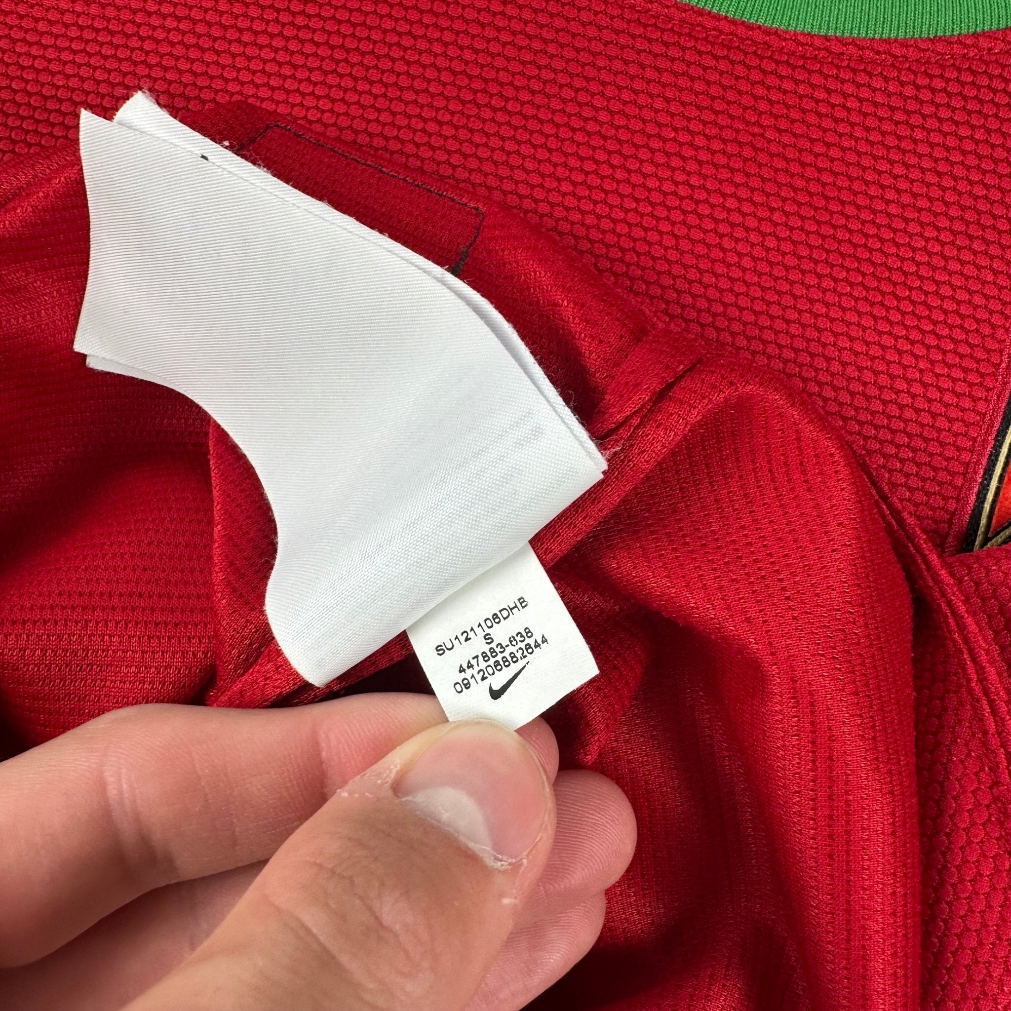 Portugal 2012 Home Shirt (S) Ronaldo 7 - Kitplug