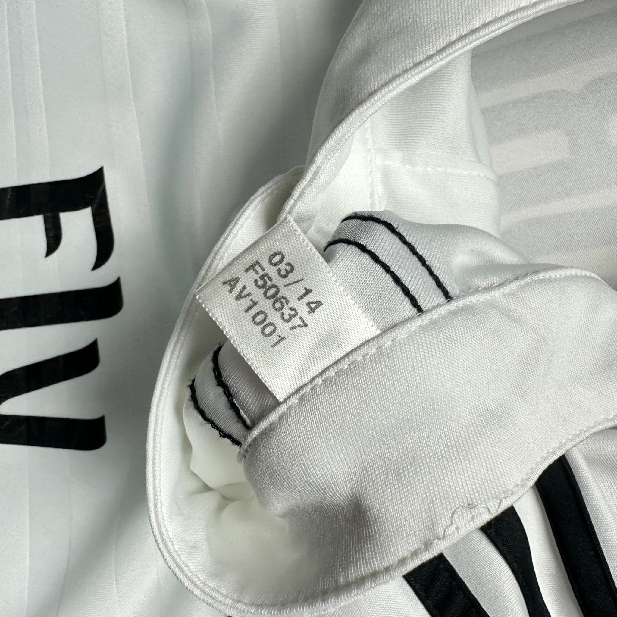 Real Madrid 2014 - 15 Home Shirt (XL) Modrić 19 - Kitplug