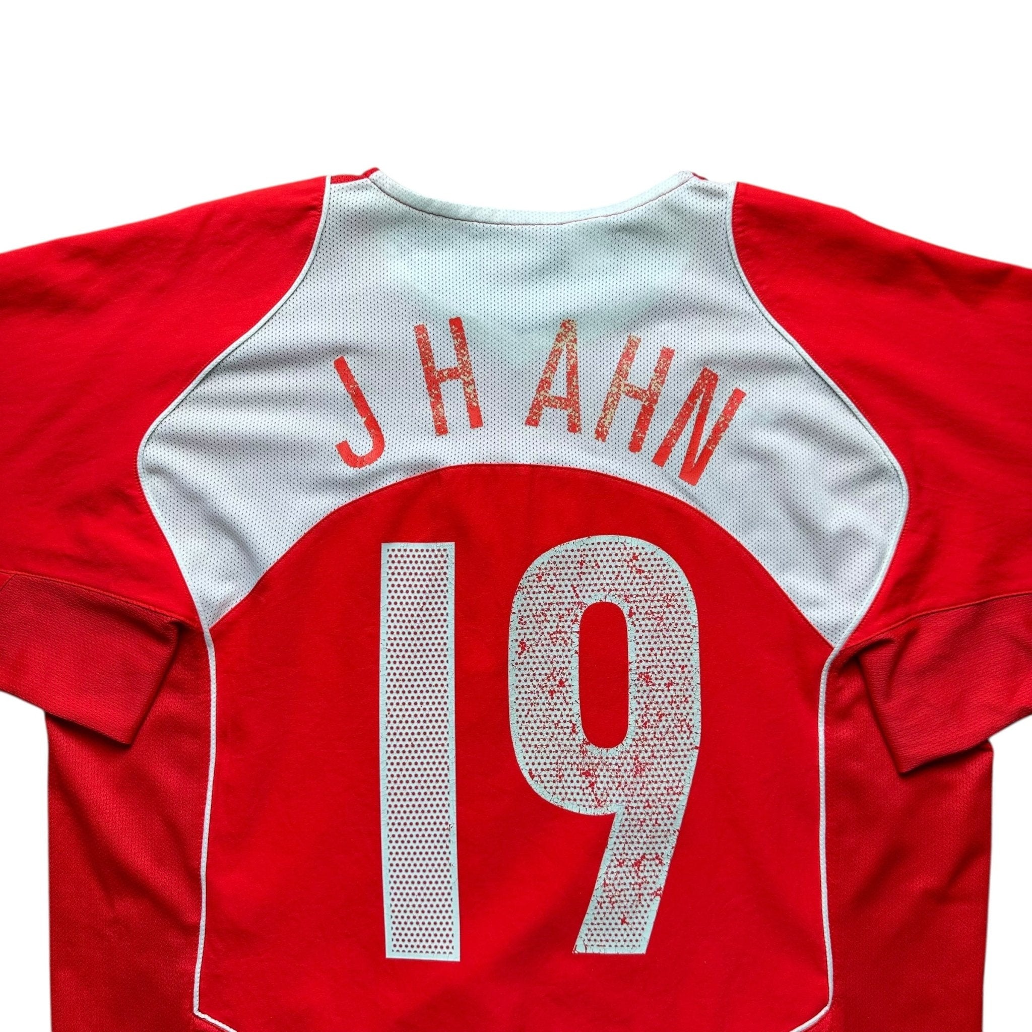 South Korea 2004 Home Shirt (L) J H Ahn 19 - Kitplug