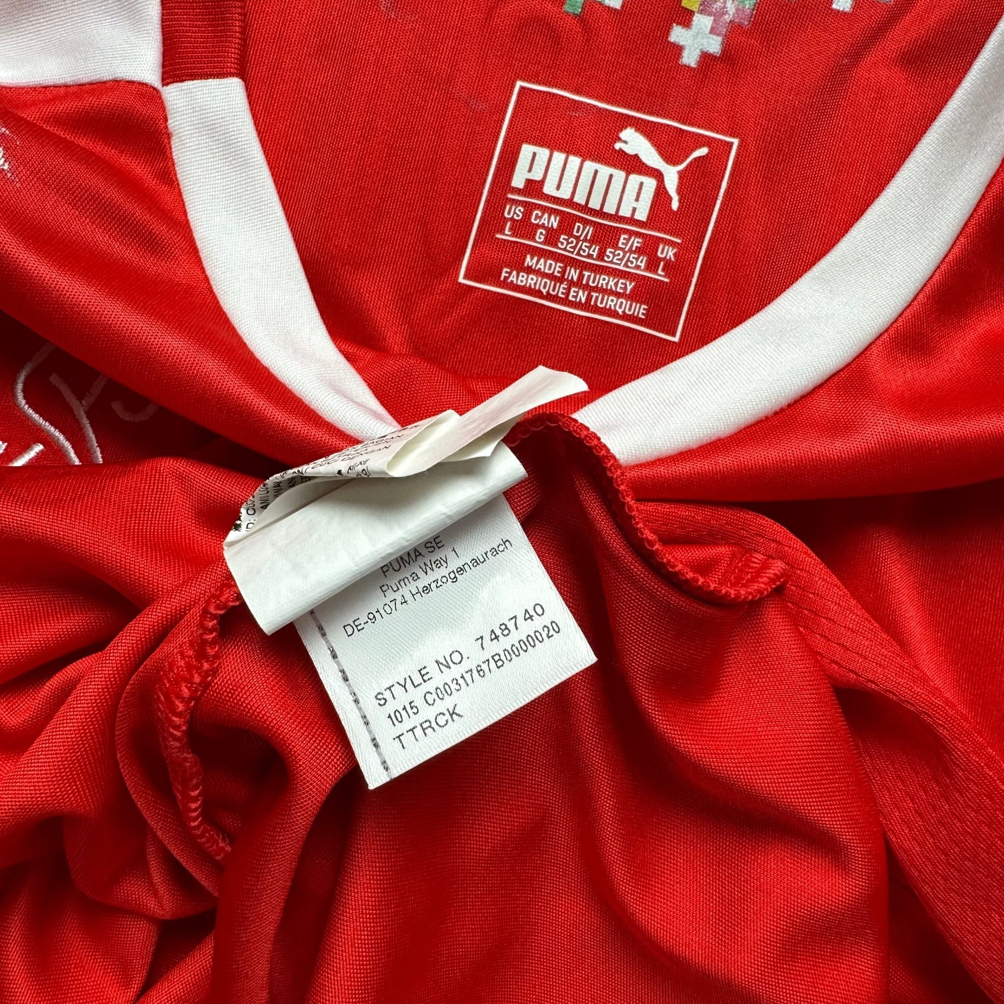 Switzerland 2016 Home Shirt (L) Shaqiri 23 - Kitplug