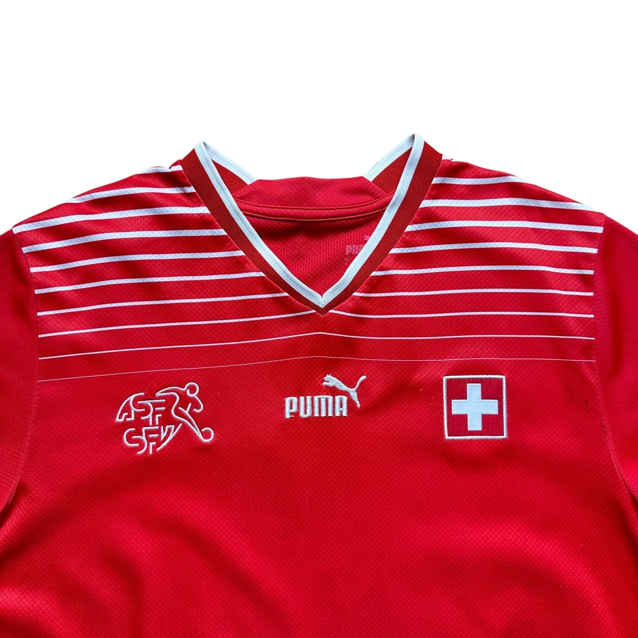Switzerland 2022 Home Shirt (L) Xhaka 10 - Kitplug